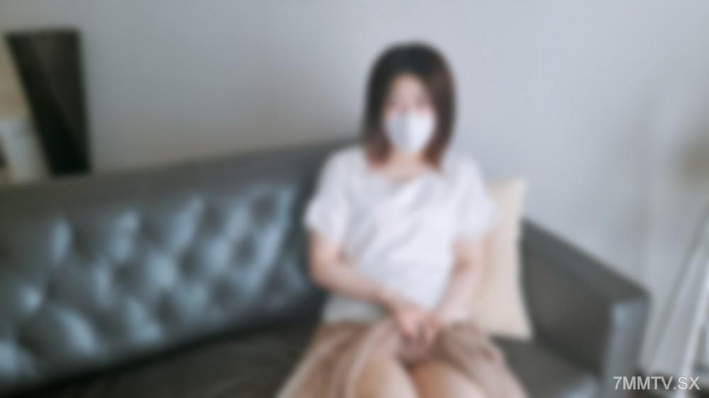 [無碼]fc2-ppv 4715270 ♡ 7/6日迄半價【無・完全素人】真面目的上班族，看起來有些地味的OL・21歲！只有一次經驗的天真女孩的嘴巴滿滿的、穴穴滿滿的，被大叔的極粗的雞雞插進去！！