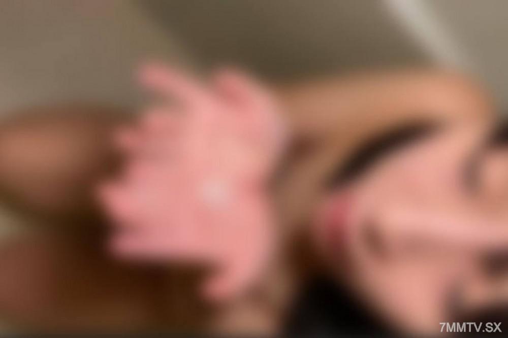 [無碼]fc2-ppv 4822626 ※初回数量限定1930pt→300pt※【個撮・無修正】顏的純度很高，所以我跟著進入浴室，順勢讓她幫我口交，並細心拍攝了吸吮表情。| FC2電子市場
